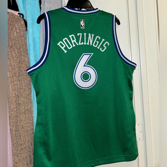 PORZINGIS Jersey - Picture 2 of 3